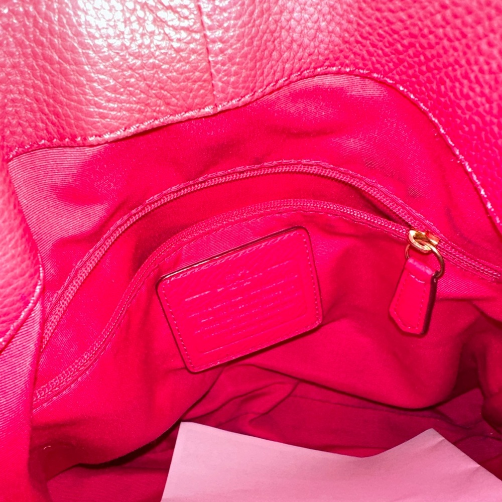 Fabulous Hot Pink Coach bag - Picture 4 of 12